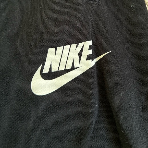 nike sweatpants - Picture 2 of 3